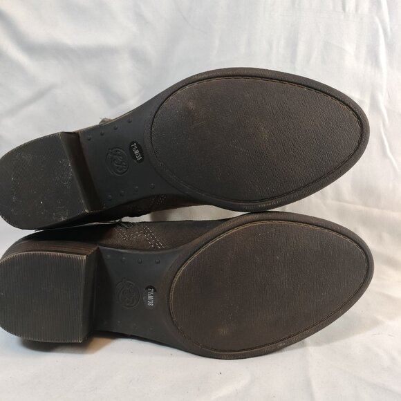 Lucky Brand Banterr Ankle Boots, NWT - Picture 7 of 7